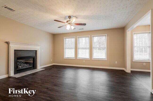 Photo - 835 Sweet Mill Ln