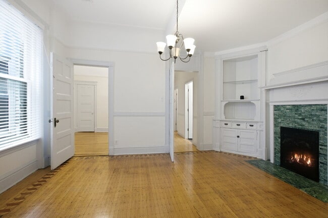 Photo - 2522 N Burling St Unit 3