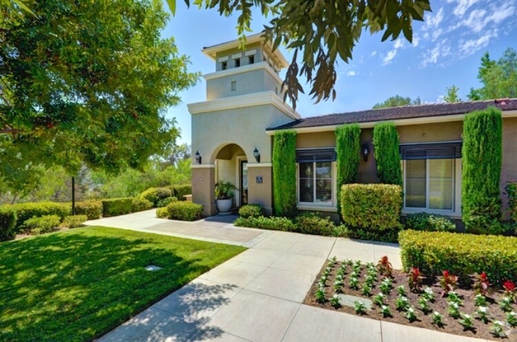 Alta Vista Apartments For Rent In Escondido Ca Forrent Com