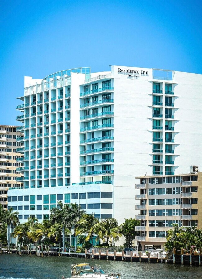 Building Photo - 3333 NE 32nd Ave Unit 1204