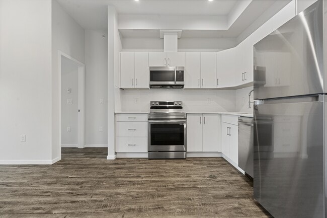 Building Photo - 46060-46060 Mellard Ave