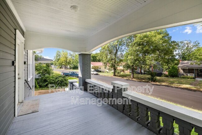 Photo - 1136 15th St SW