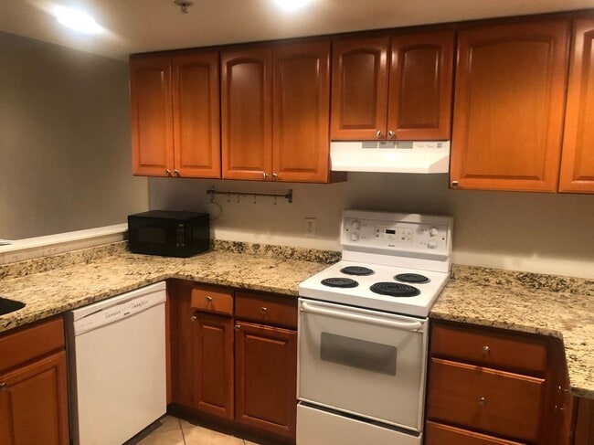 Photo - 735 Walnut St Unit 3