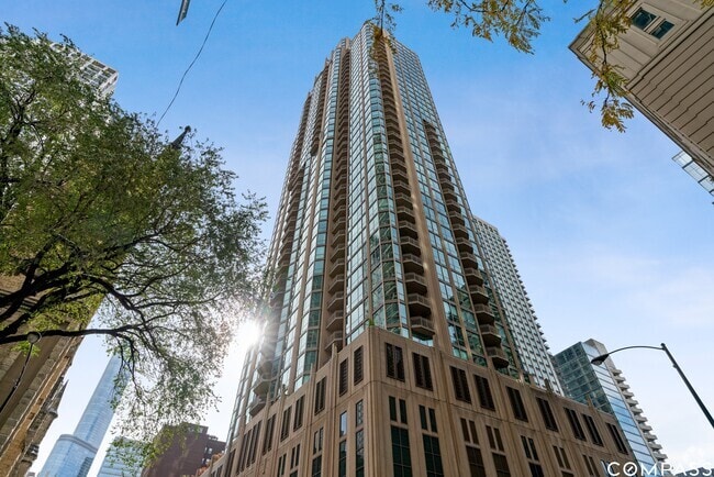 Building Photo - 21 E Huron St Unit 3301 Rental