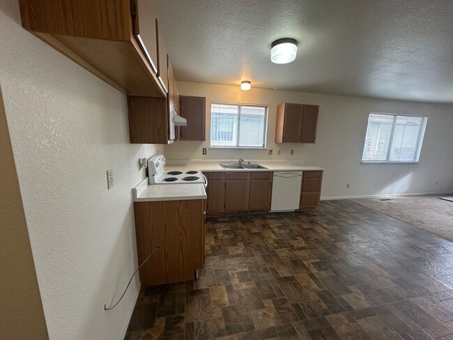 Photo - 2 Bedroom Unit for Rent