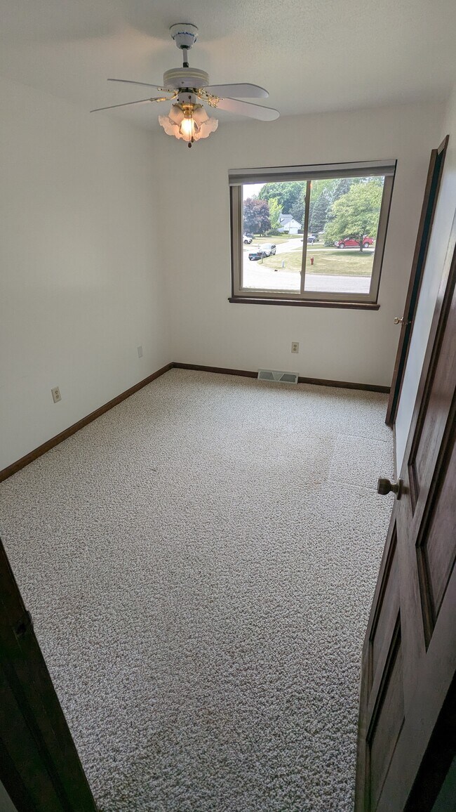 Photo - 2288 Gatesboro Dr E