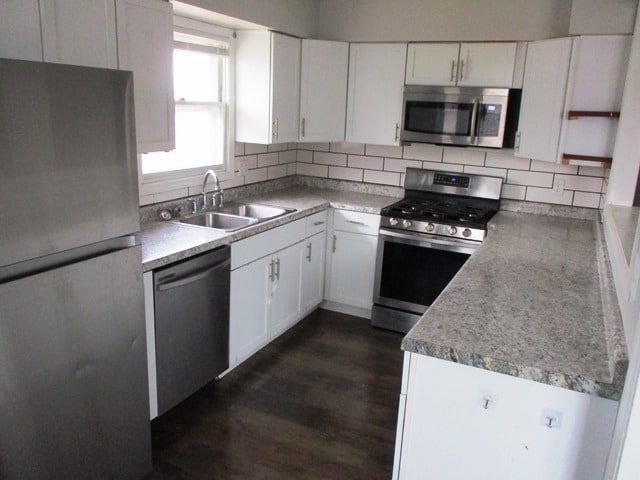 Photo - 204 W Shelbourne Dr