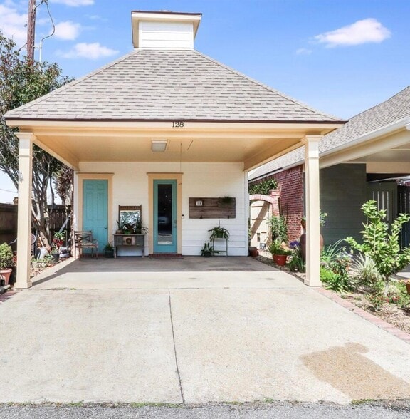 128 Coconut Grove Cir
