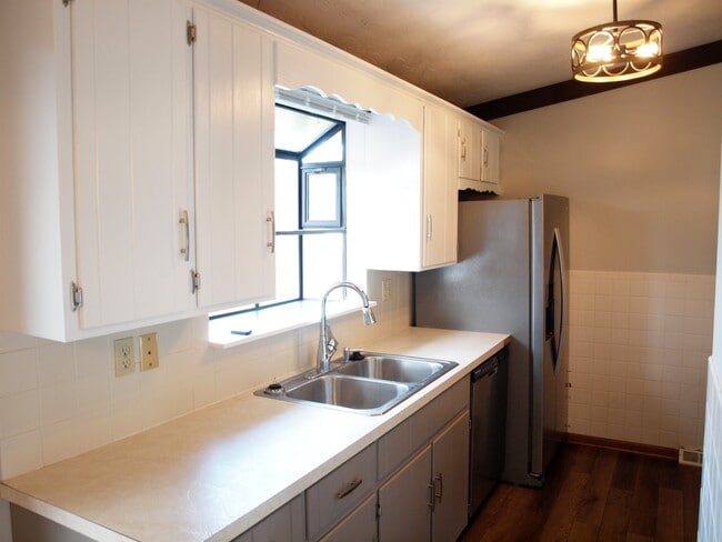 Photo - 607 Cheyenne Cir