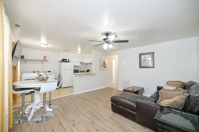 Photo - 834 C Ave Unit A