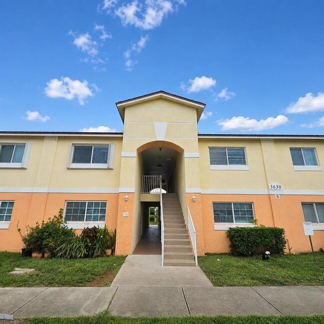 Building Photo - 3650 N 56th Ave Unit Lakewood at Emerald Hills