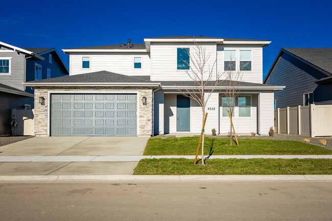 Brand New Home in an Amenity Filled Neighb... - Brand New Home in an Amenity Filled Neighb...