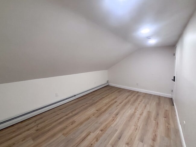 38 Judith St Unit 3