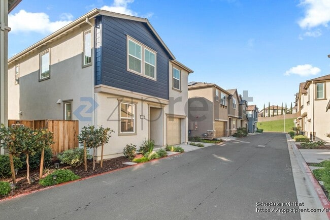 Photo - 208 Wellspring Ln