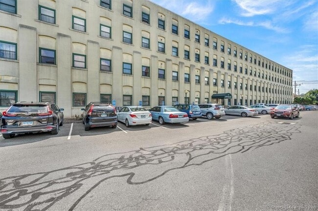 Photo - 438 Judd Square Unit 438