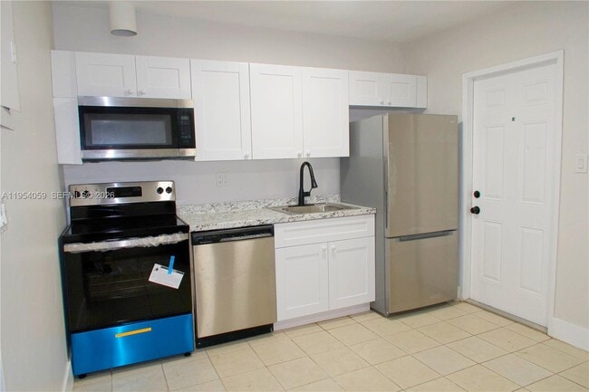 Photo - 3020 NW 17th Ct