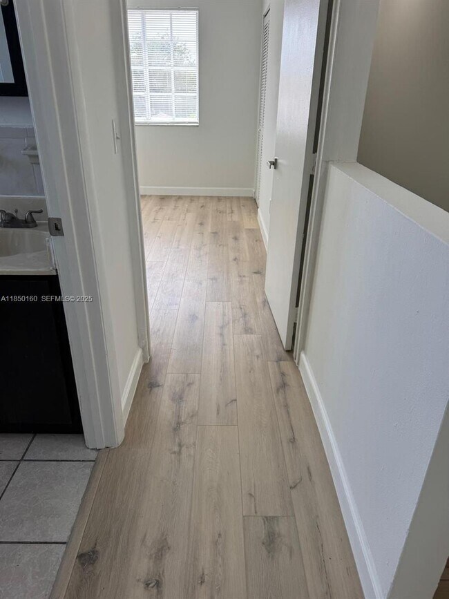 Photo - 1244 SW 5th St Unit 7