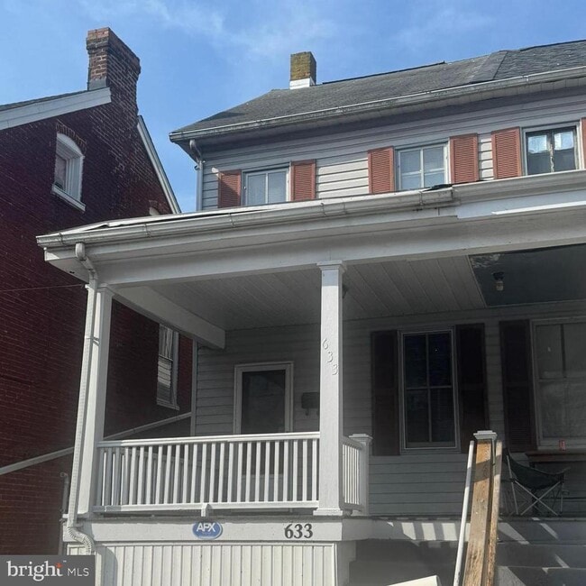 Photo - 633 George St Townhome