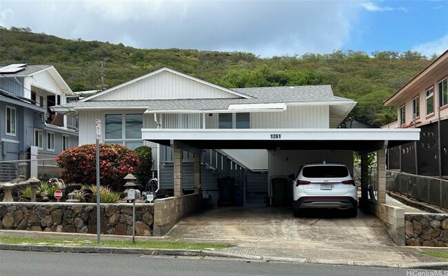 Building Photo - Ainakoa