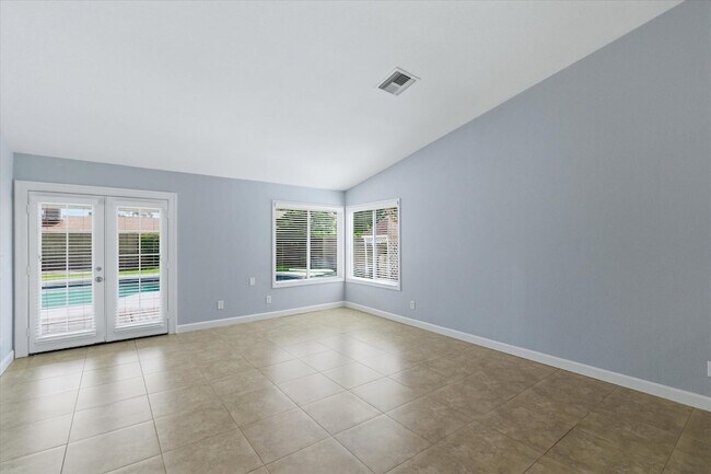 Photo - 4221 E Everett Dr