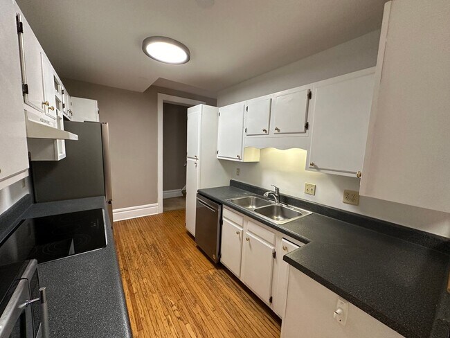 839 Neil Ave Unit 843