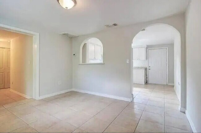 Photo - 9311 Loras St Unit B