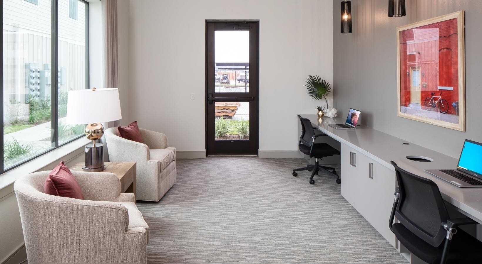 Photo - 12111 S Main St