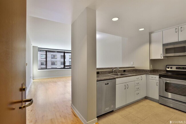 Photo - 260 King St Apartment Unit 611