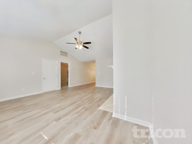 Photo - 177 Whetstone Way