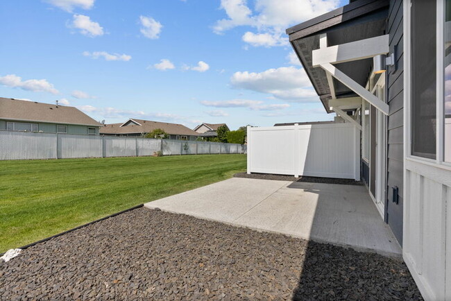 Photo - 708 S Crescent Ln