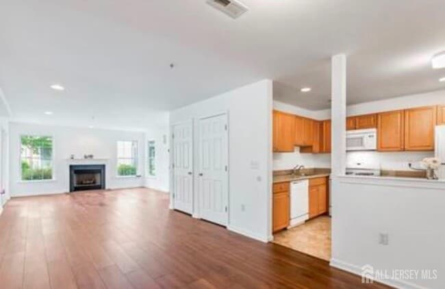 Photo - 106 Chariot Ct