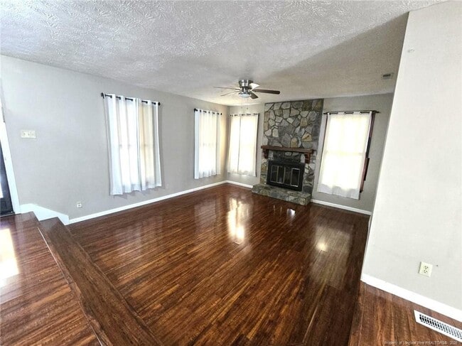 Photo - 1813 Eichelberger Dr