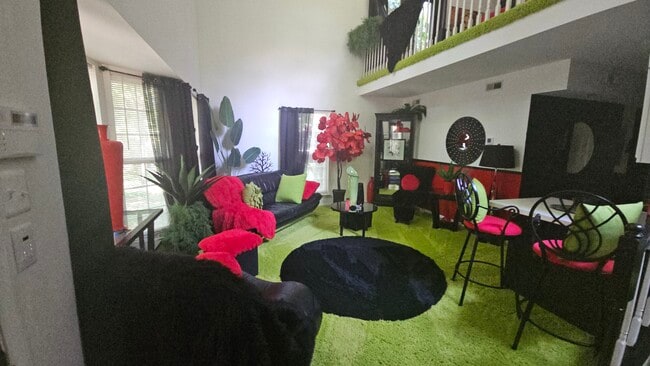 SALA DE ESTAR - 2220 Wellington Woods Dr