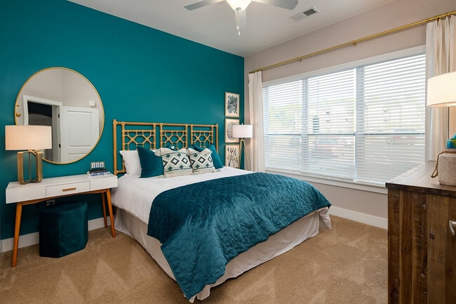 Abberly Solaire Apartment Homes