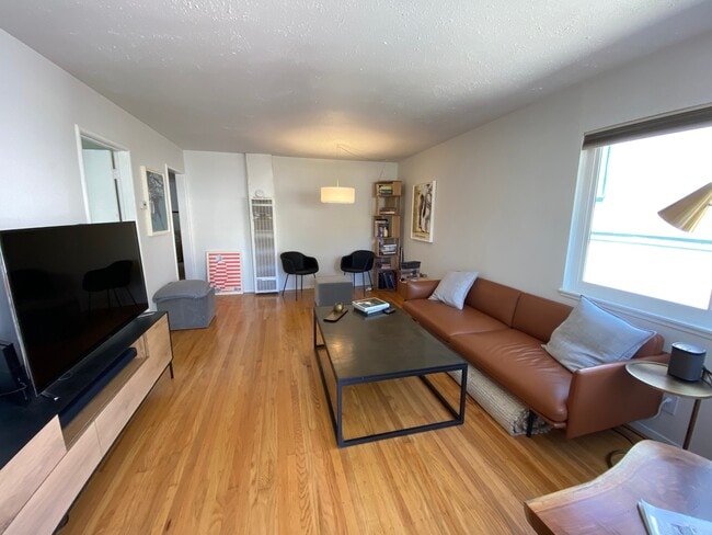 Building Photo - 1342 Ordway St Rental