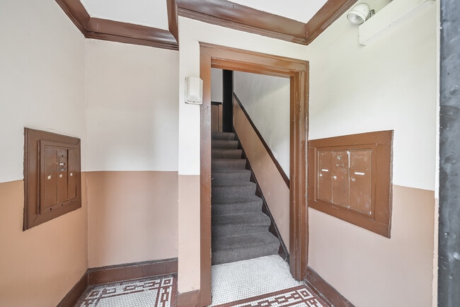 Photo - 7617 S Kingston Ave Unit 1A