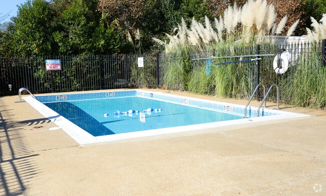 Photo - Sunrise Apartments