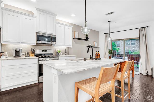 Building Photo - 2725 Starburst Dr Rental
