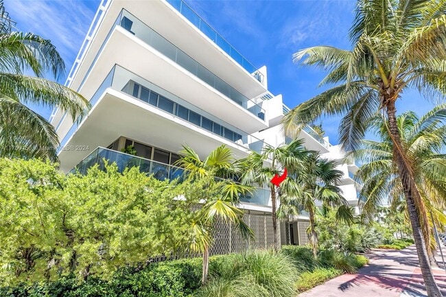 Photo - 300 Collins Ave Unit # 2E