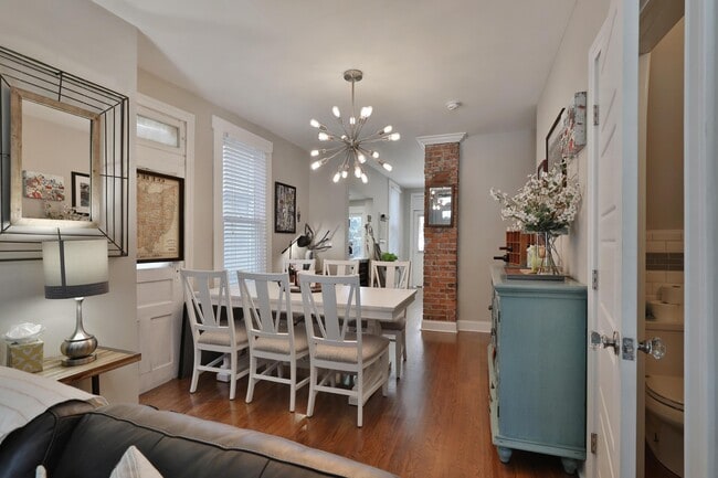 Photo - 976 N 4th St