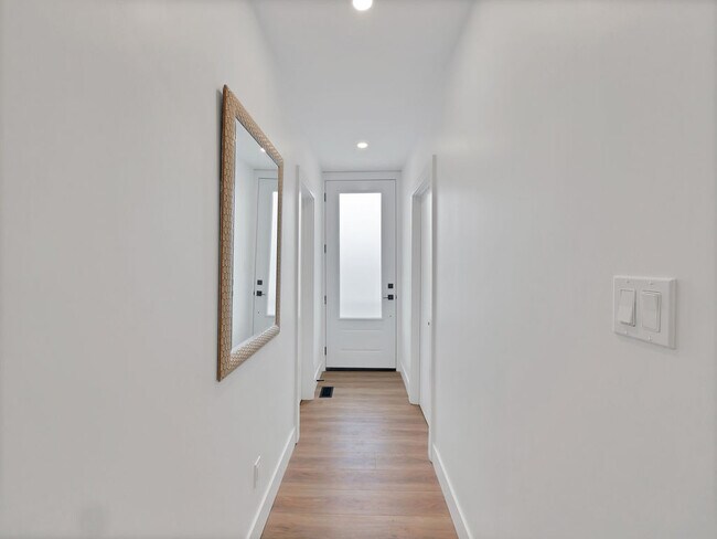 Photo - 20 Hill St Unit 1