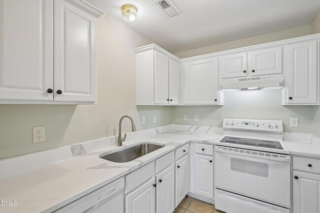 Photo - 278 S Raleigh St