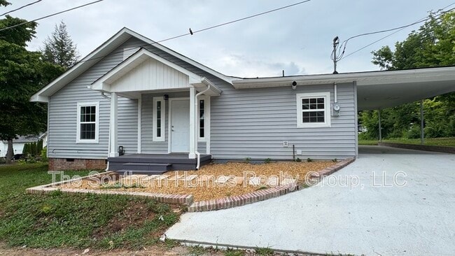 Building Photo - 112 Douglas St