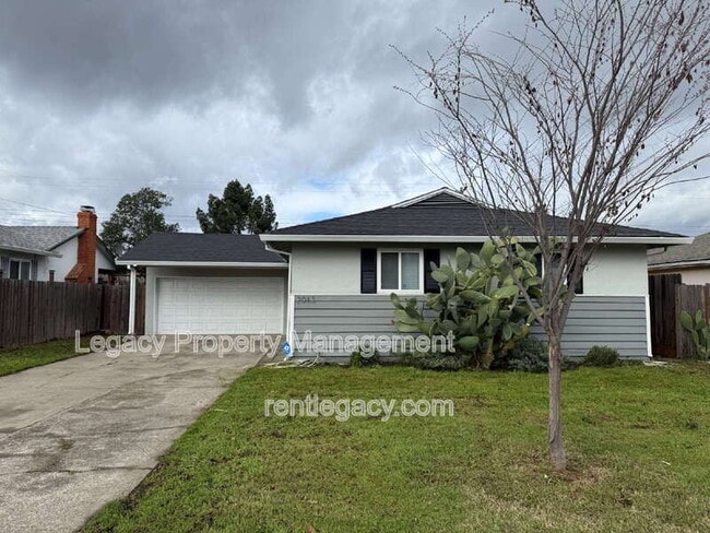 Building Photo - 2013 Edison Ave