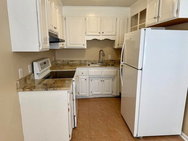4047 Fairway Dr Unit 1