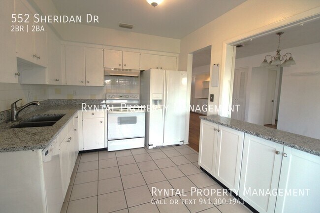 Photo - 552 Sheridan Dr