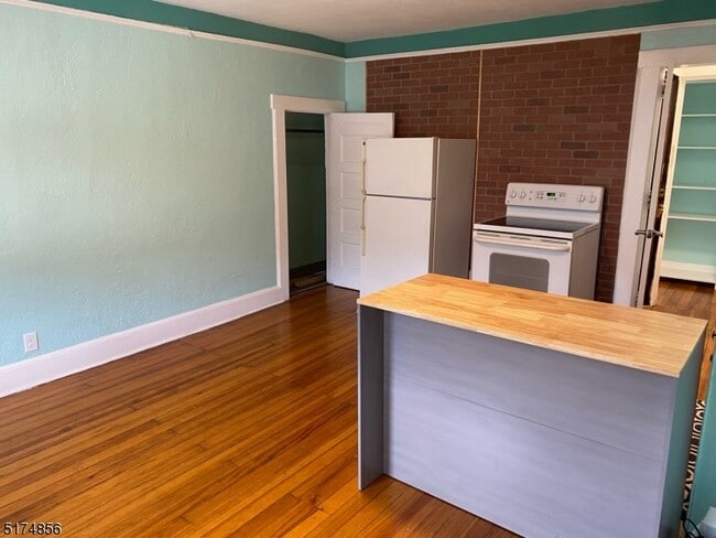 Photo - 313 Hoover Ave Unidad 3