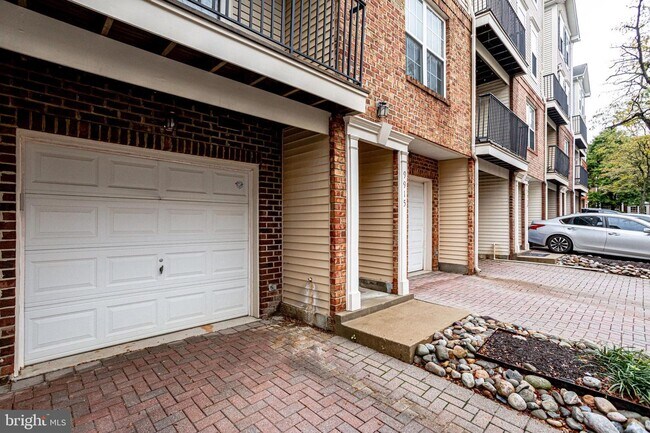 Photo - 9915 Sassafras Ln