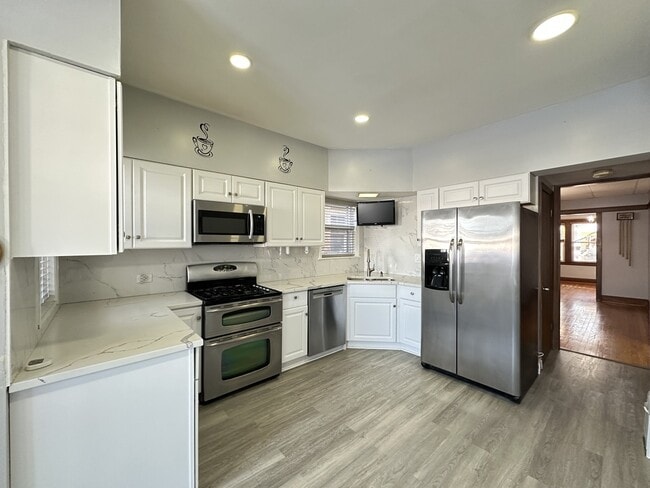 Photo - 3117 N Mango Ave Unidad J05P