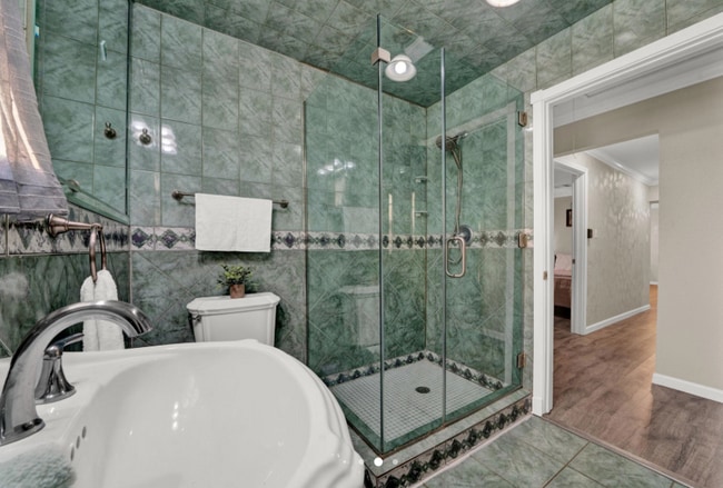 Photo - 3539 Westhampton Dr